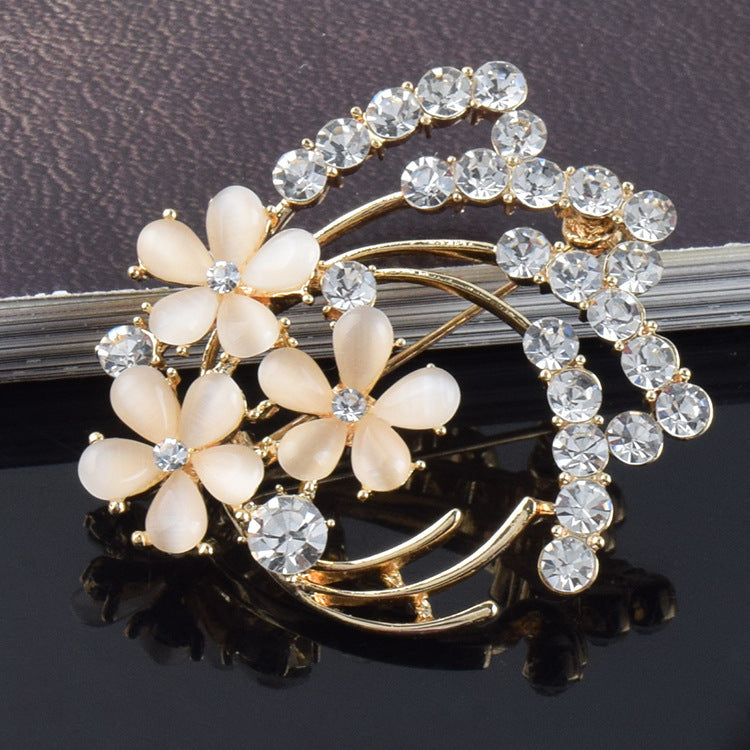 High-end flower corsage, opal vintage brooch, wedding corsage Crimson Medea
