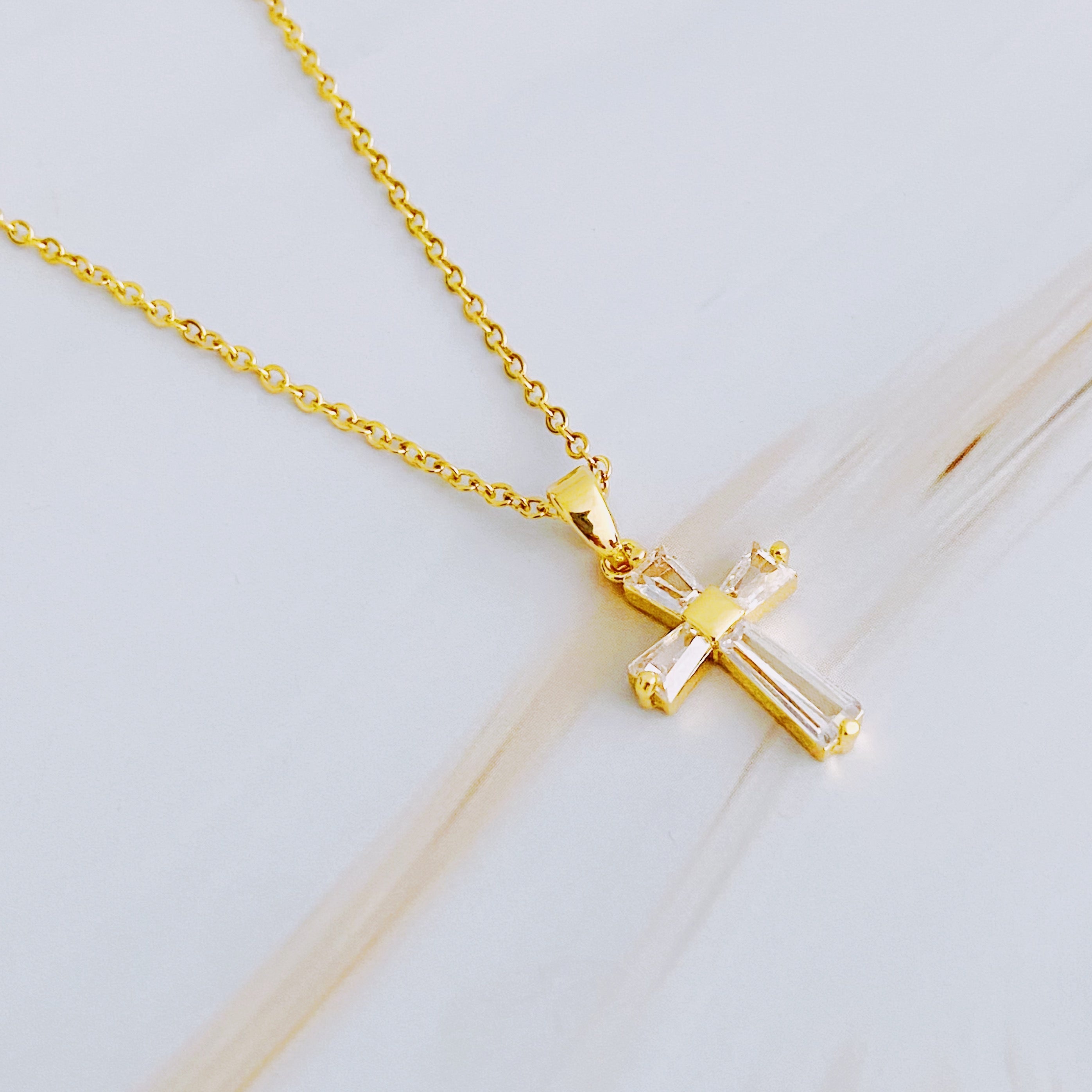 My Dear Crystal Cross Necklace Fuchsia Hercules
