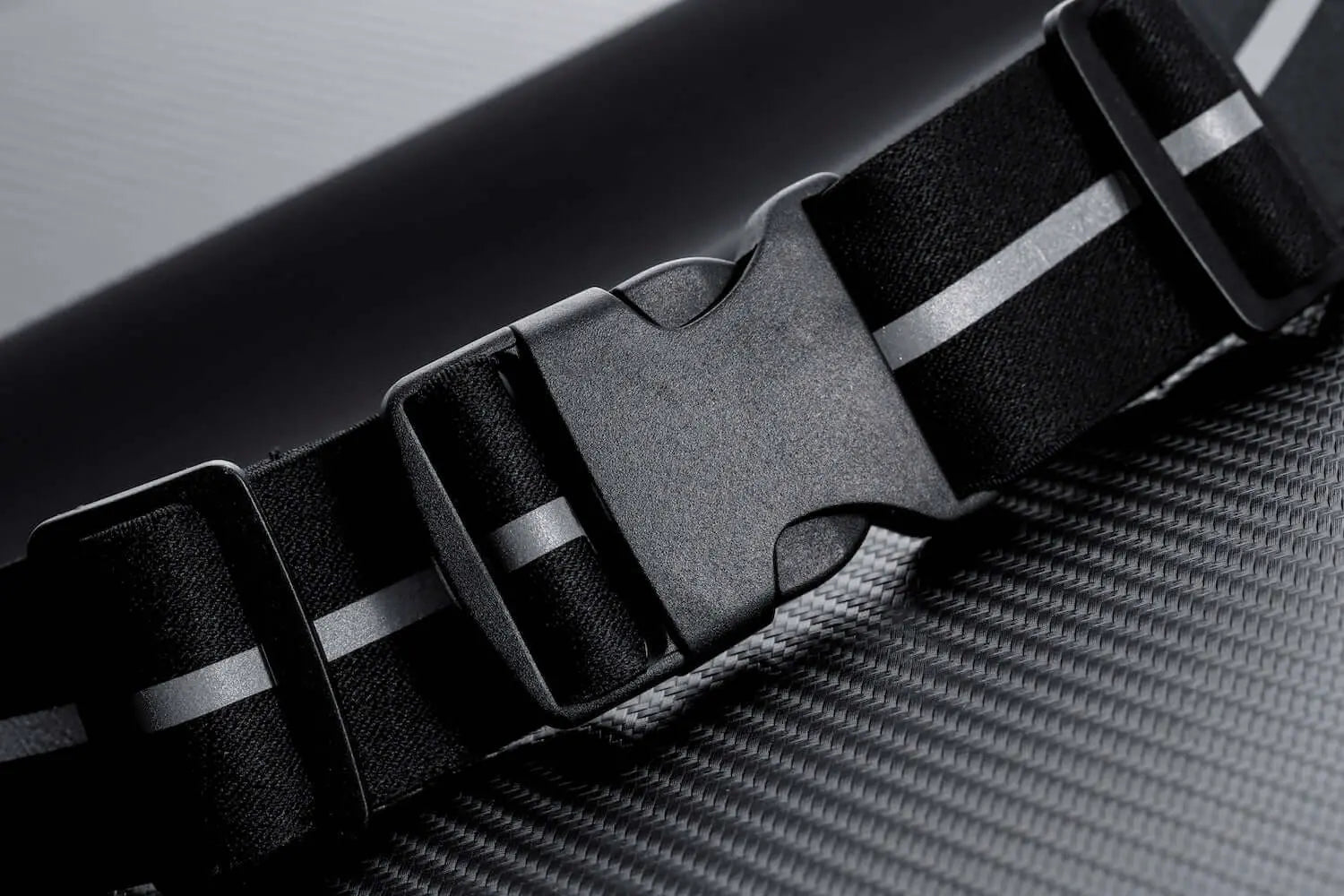 Water-Resistant Sport Waist Pack Running Belt with Reflective Strip Black Lavender