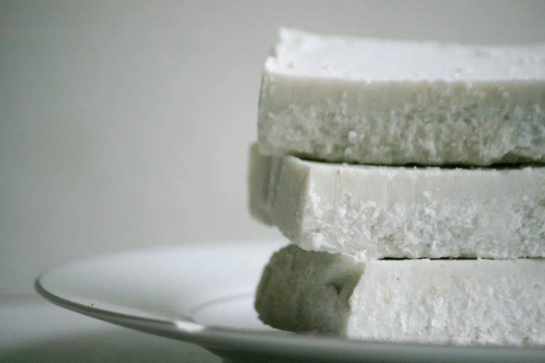 Lavender Mint Splash Sea Salt Bar Maroon Oliver