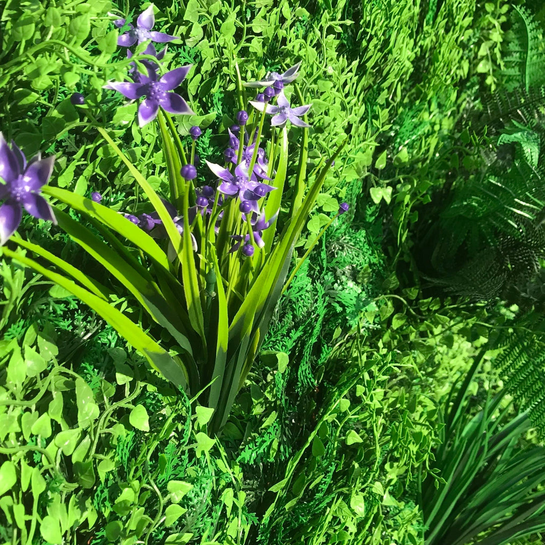 Flame Resistant Artificial Green Wall Hedge Panel 100 x 100cm Ruby Rhea