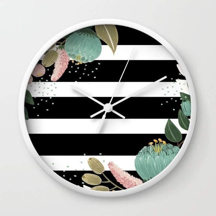 Fancy Lines Wall clock Scorpius