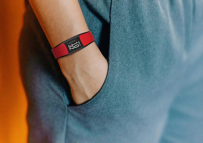 Smart Fit Sporty Fitness Tracker and Waterproof Swimmers Watch Salmon Lucky