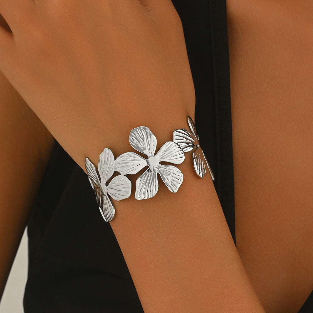 Lxalry 18K Gold Plated Stainless Steel Floral Carved Mirror Bracelet  Hypoallergenic Skin Safe Jewelry With Artisan Texture  Never Fade Handmade Luxury Gift For Women S Daily  Evening Wear Indigo Arrowwood