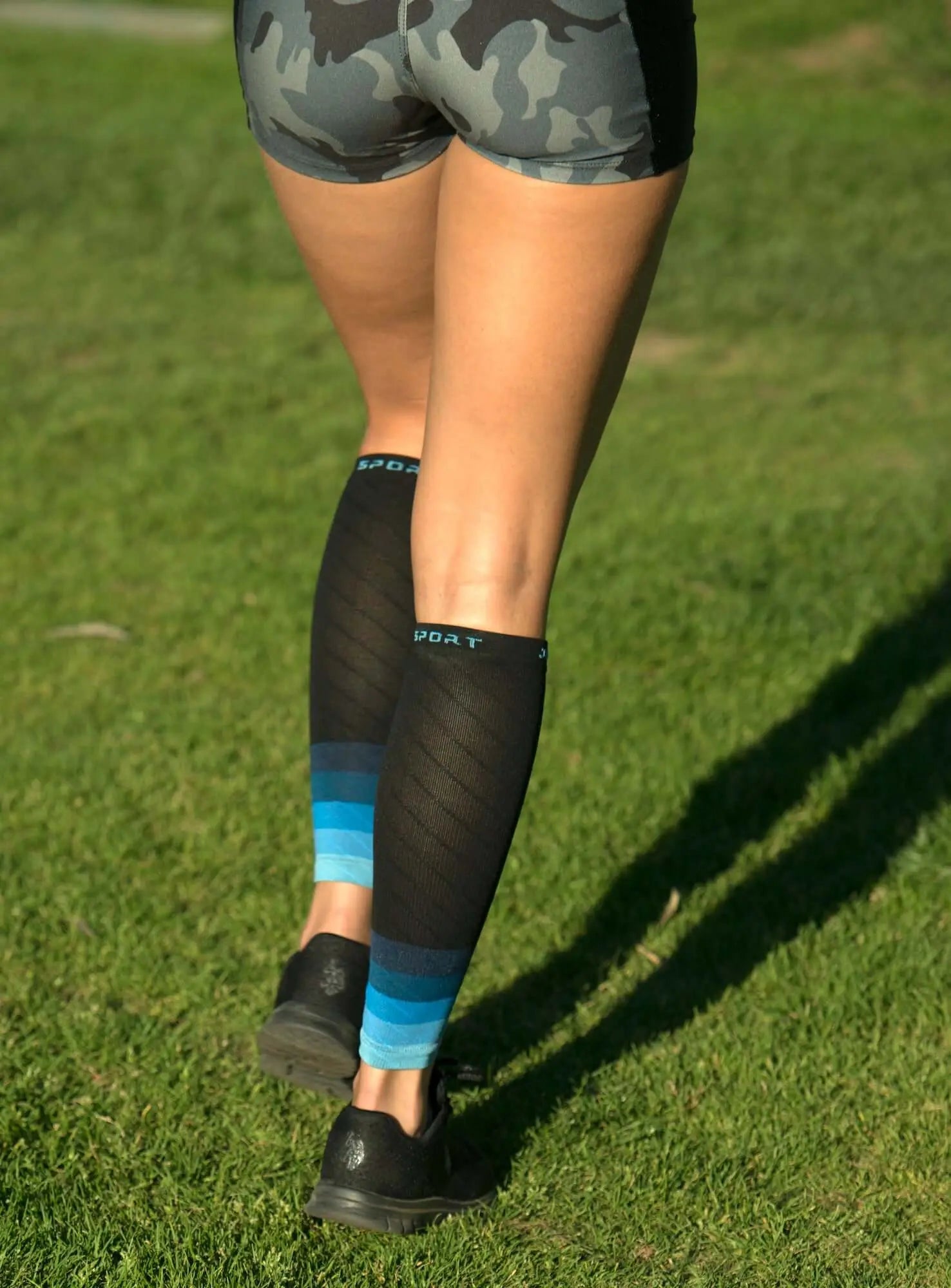 Endurance Compression Calf &amp; Leg Sleeve for Running and Hiking Black Lavender