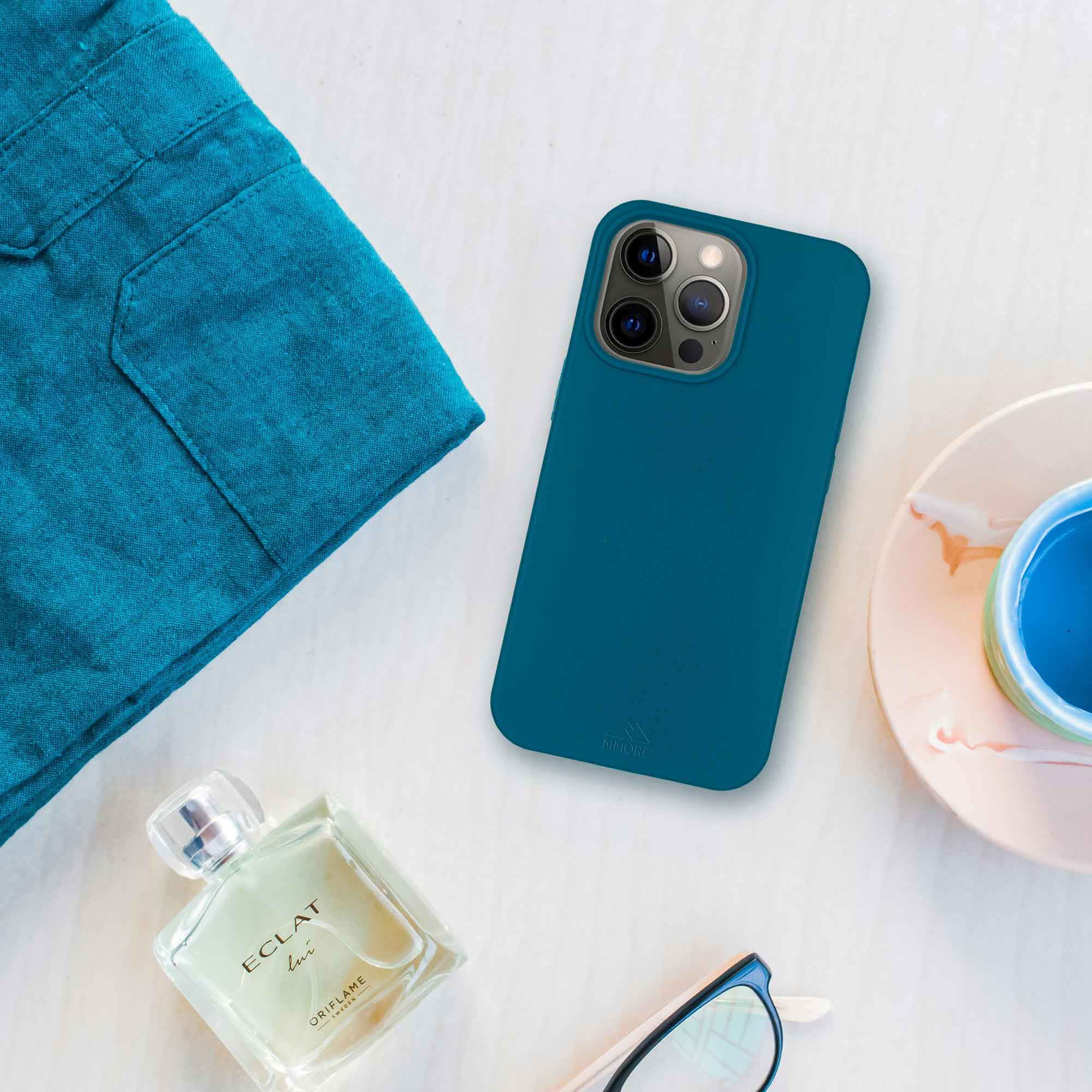 Biodegradable phone case - Deep Sea Blue Tan Lily
