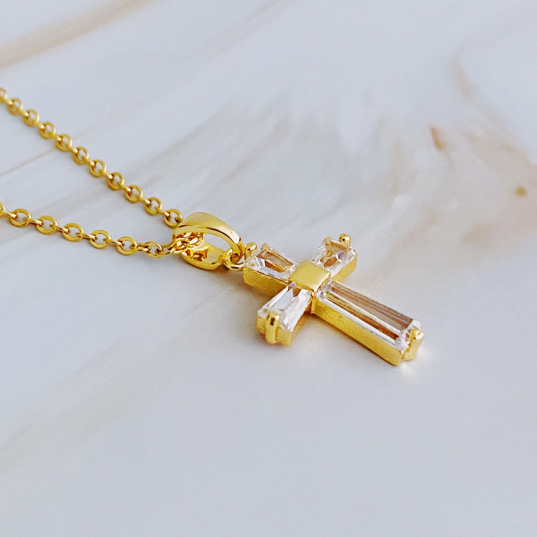 My Dear Crystal Cross Necklace Fuchsia Hercules