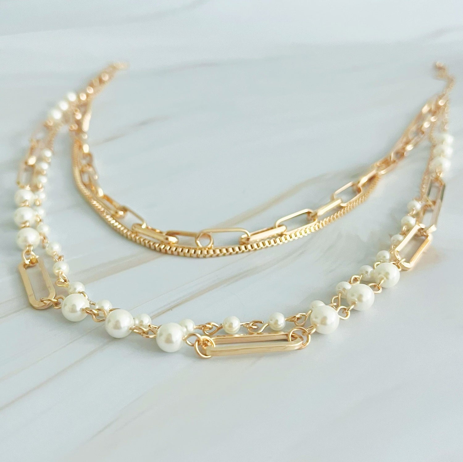 Fourfect, Layered Clip Chain Necklace Fuchsia Hercules