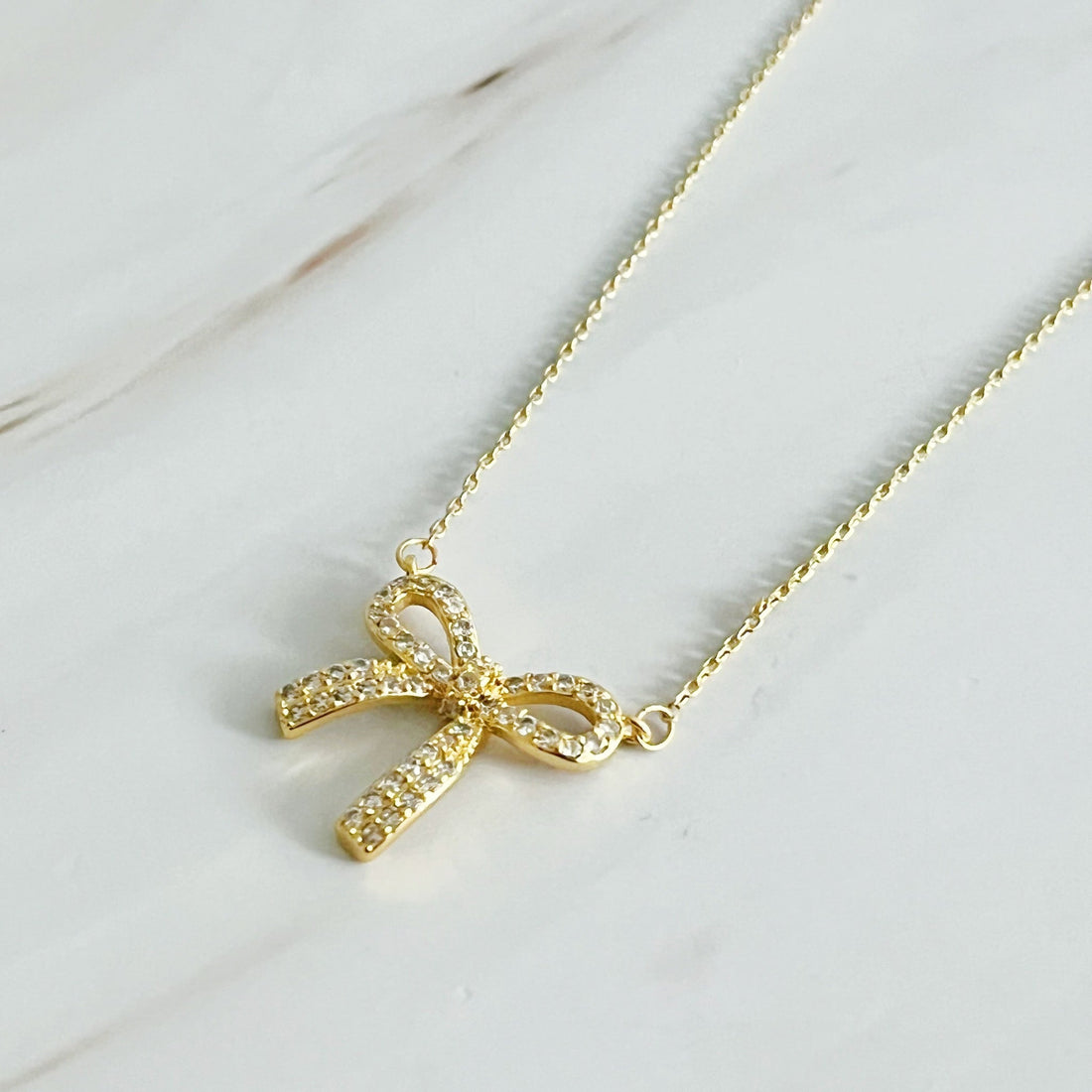 Simply Shine Bow Necklace Fuchsia Hercules