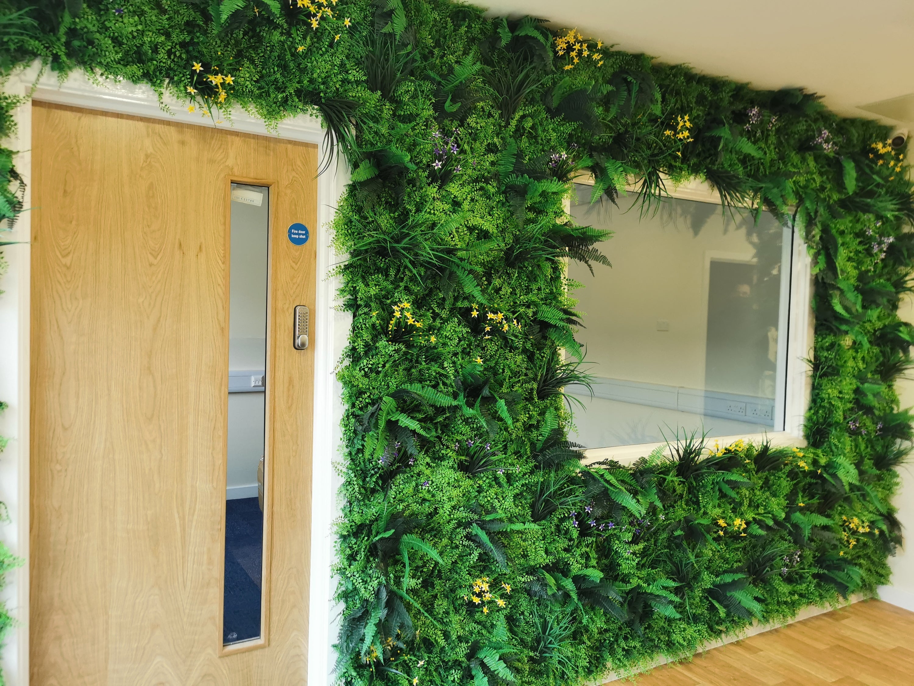 Flame Resistant Artificial Green Wall Hedge Panel 100 x 100cm Ruby Rhea