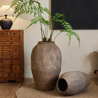 Large Floor-Standing Clay Pot Sangria Uranus