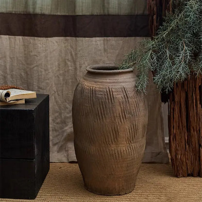 Large Floor-Standing Clay Pot Sangria Uranus