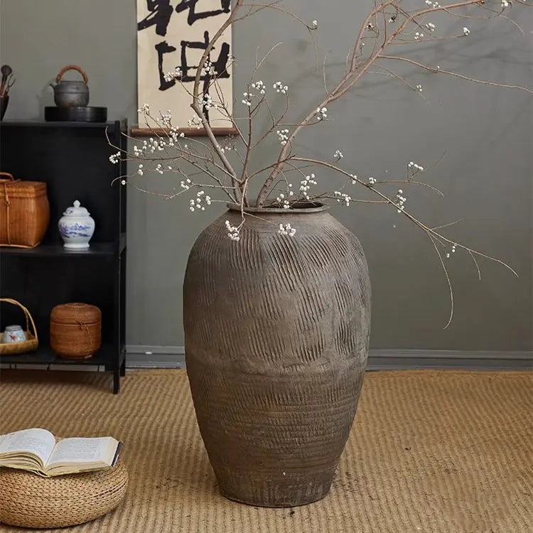 Large Floor-Standing Clay Pot Sangria Uranus