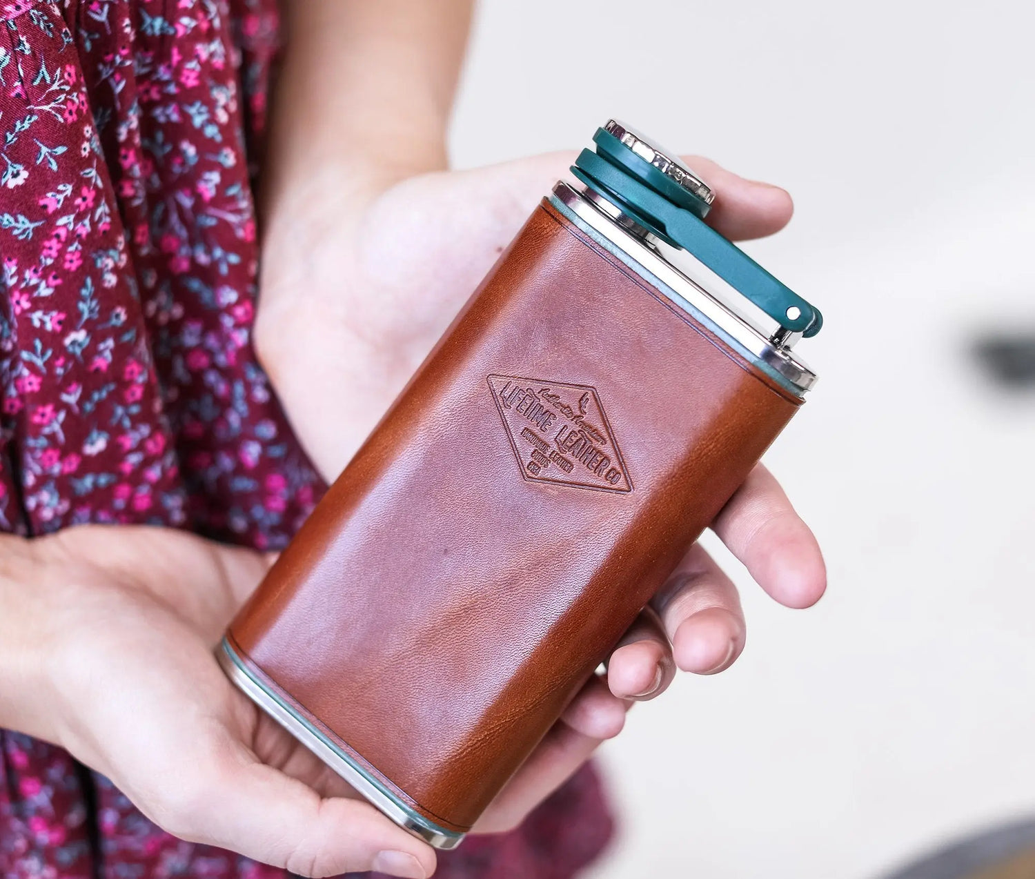 Leather Flask Olive Iolaus