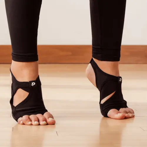 PigaOne™ – Performance grip socks with arch support, built for sport, Sapphire Zedoary