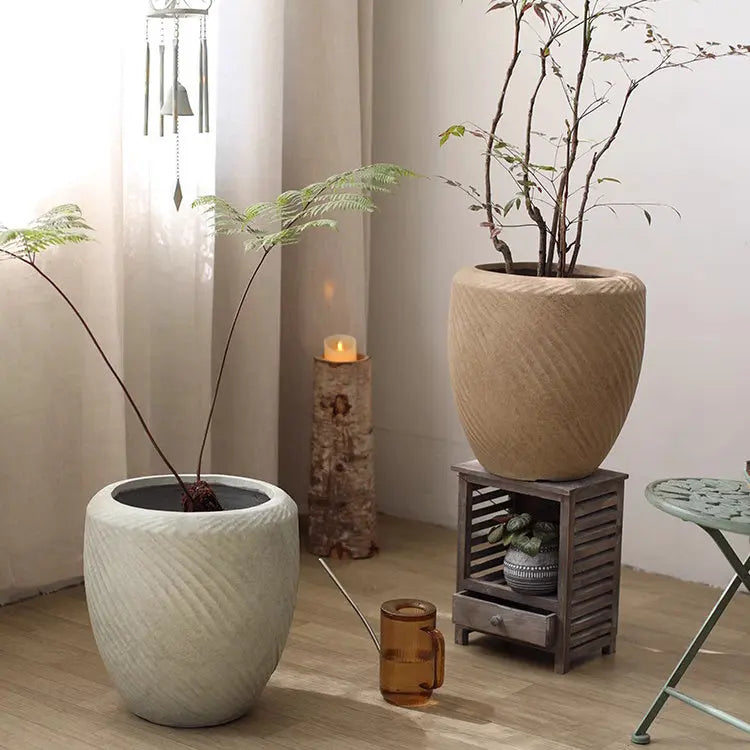 Comtemporary Swirl Planter Sangria Uranus