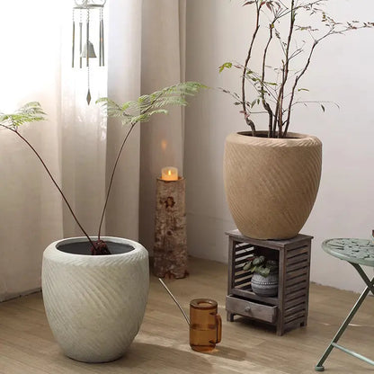 Comtemporary Swirl Planter Sangria Uranus