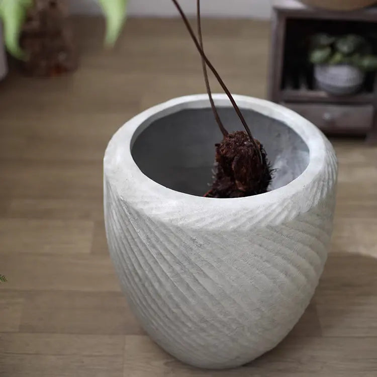 Comtemporary Swirl Planter Sangria Uranus