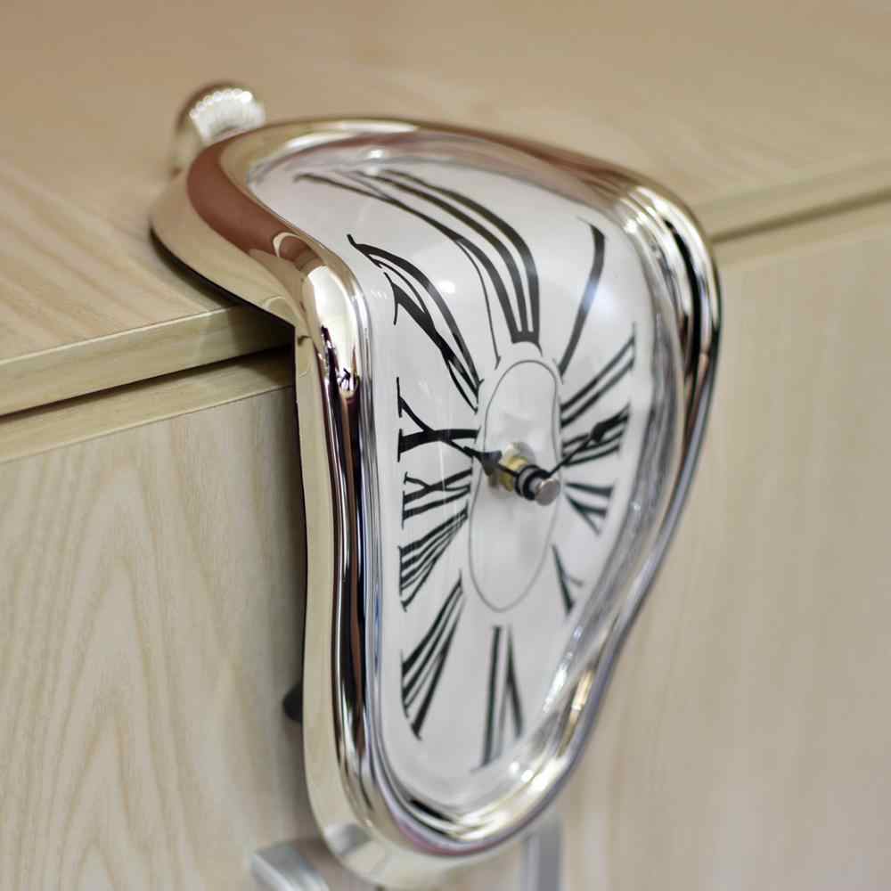 Melting Clock Fuchsia Molly