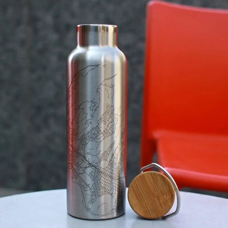 Des Moines - Iowa Map Bottle with Bamboo Top Cyan Castor