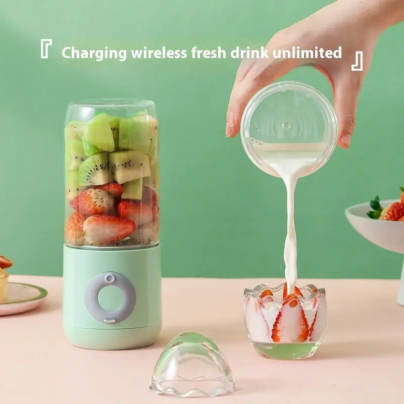 Portable Wireless Charging Mini Electric Juicer Crimson Medea