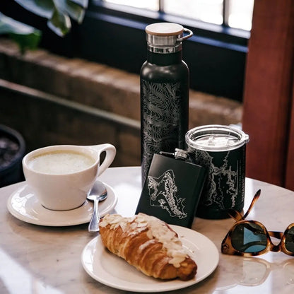 New York - New York Map Bottle with Bamboo Top in Matte Black Cyan Castor